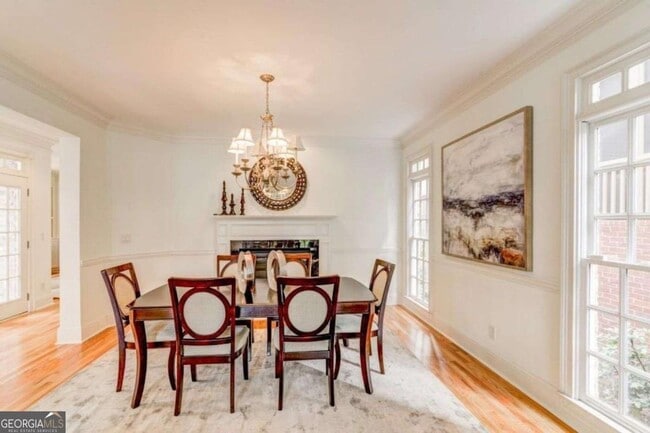 Photo - 704 Longleaf Dr NE