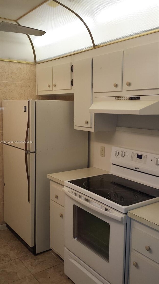 Photo - 151 SW 134th Way Unidad 206N