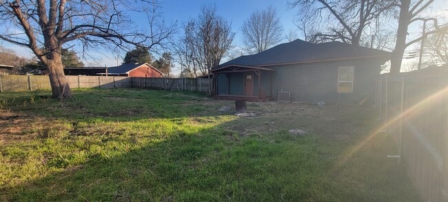 Photo - 308 W Pine St