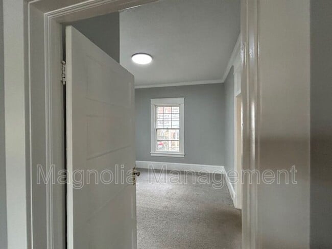 Photo - 107 W Jennette Ave