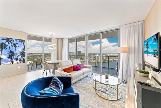 Building Photo - 4010 S Ocean Dr Unit R1102 Rental