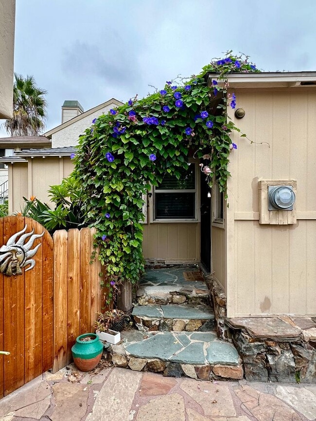 Photo - 4561-4565 Altadena Ave Unit 4563