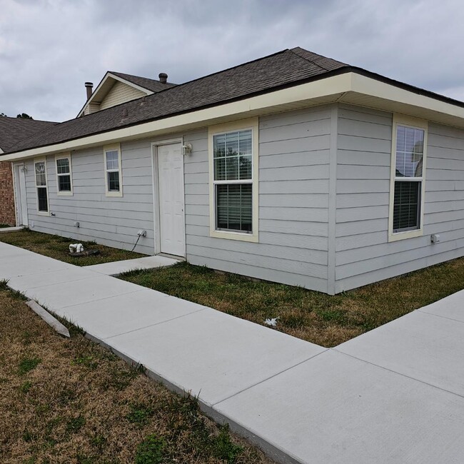 Building Photo - 417 Brandywine Blvd Rental