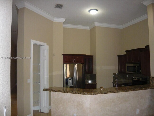 Photo - 14331 SW 9th St