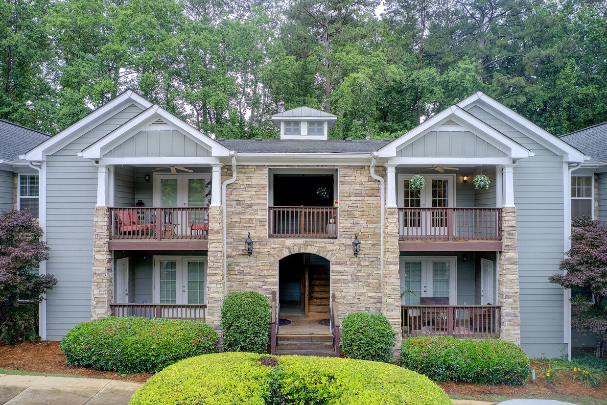 Photo - 304 Madison Ct (Smyrna, GA)
