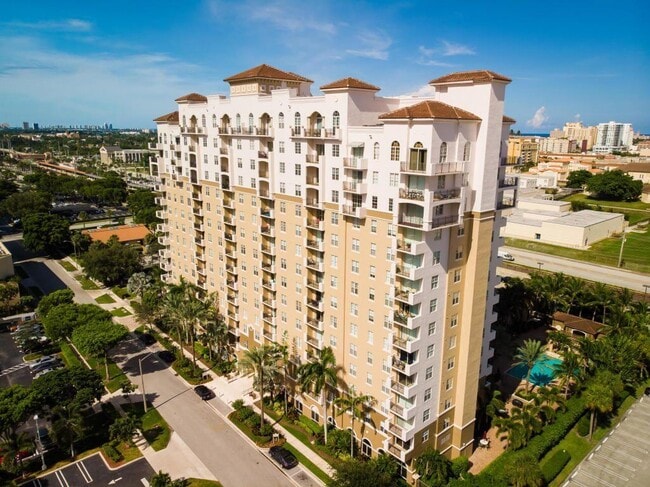 Building Photo - 616 Clearwater Park Rd Unit 207 Rental