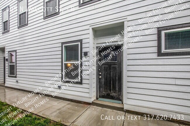 405 N Walcott St