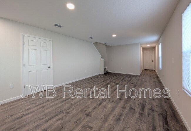 Photo - 7915 Eaton Ave