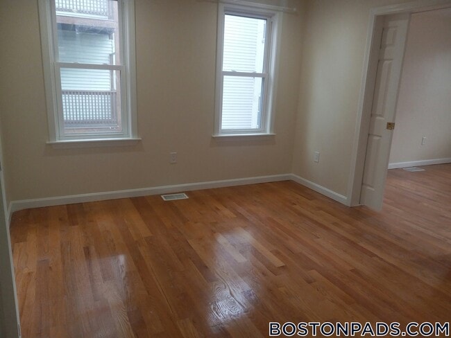 207 Havard St.