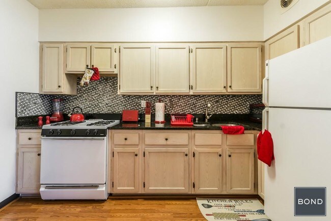 Photo - 136 W 117th St Unit 3