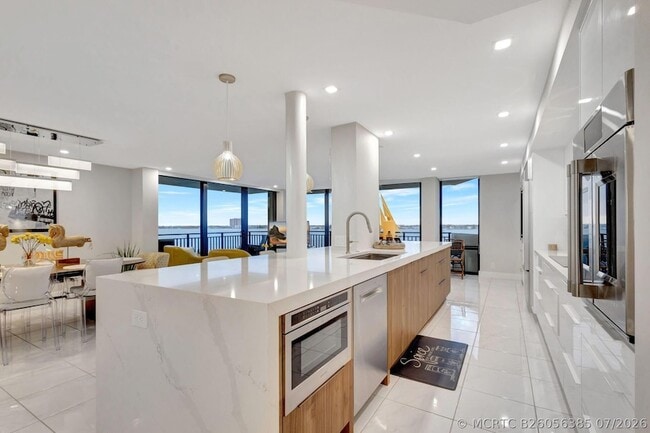 5460 N Ocean Dr Unit 7C