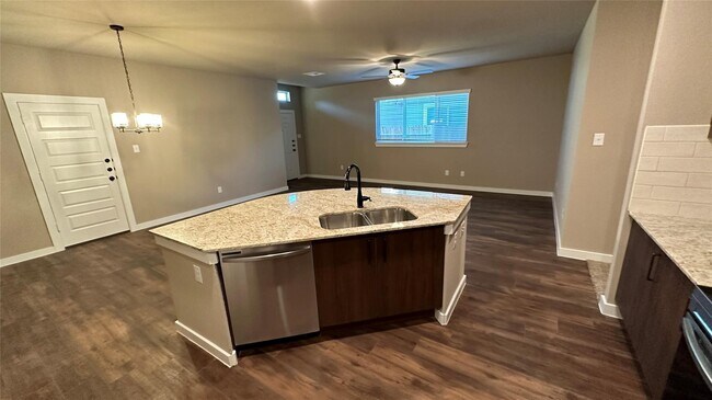 Photo - 9832 Grosbeak Ln