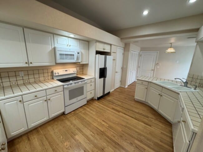 Photo - Spacious townhome with mountain views, clo...