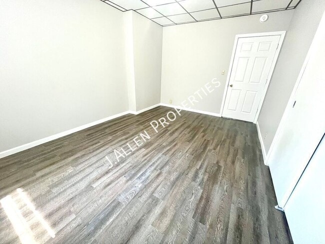 Photo - 313 N 12th St Unidad 304