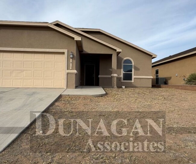 Nice 3 bedroom, 2 bath home - Nice 3 bedroom, 2 bath home