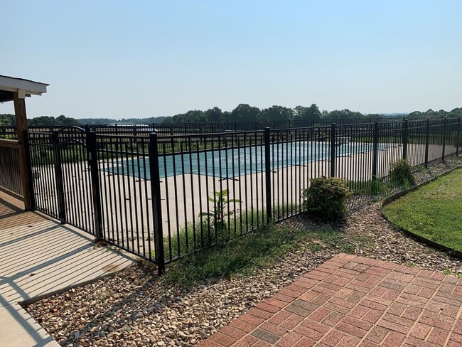 Photo - 2 Story Historic Home Near New London Academy