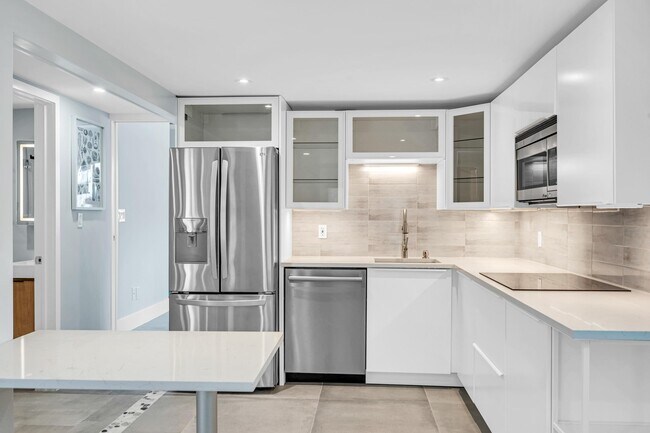 Photo - 828 NE 17th Way