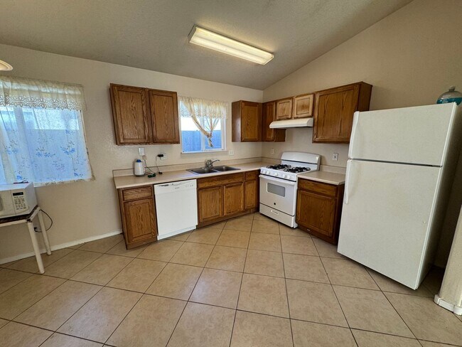 Photo - 4 bed 2 bath in SW ABQ