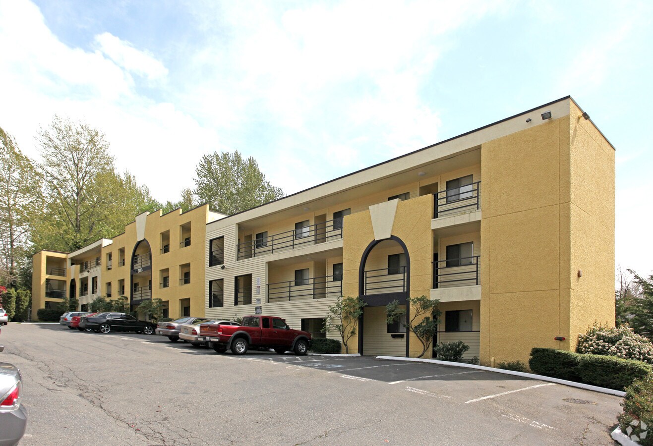 Harbor Gate Apartments - Harbor Gate Apartments