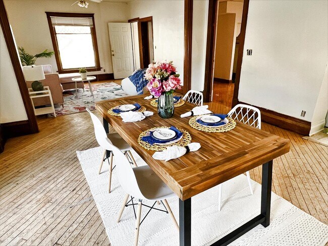 Photo - 630 Bowery St