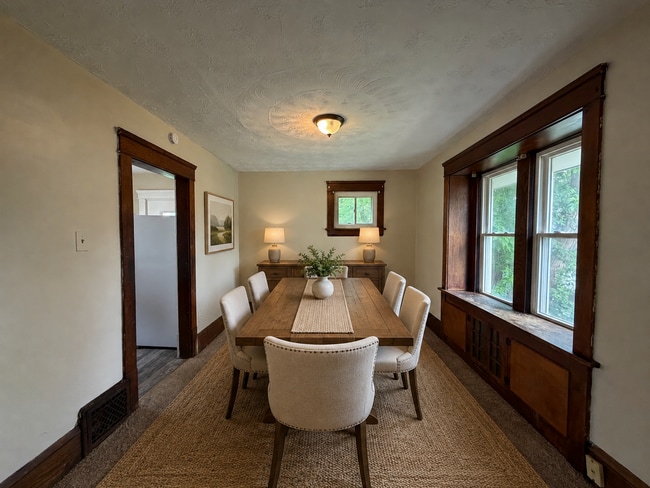 Photo - 907 Kling St