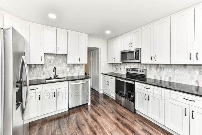 Photo - 1179 Dublin Pl