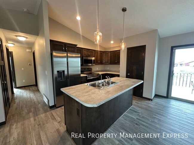 Photo - $500 OFF First Month's Rent! 4 Bed 3 Bath ...