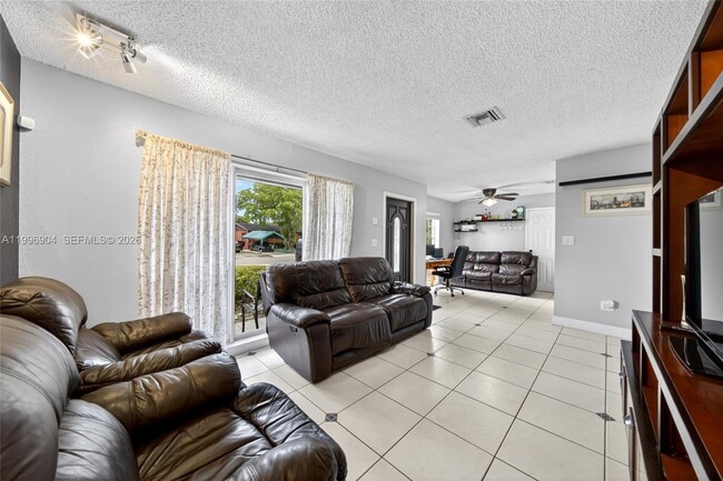 Photo - 10741 SW 153rd St