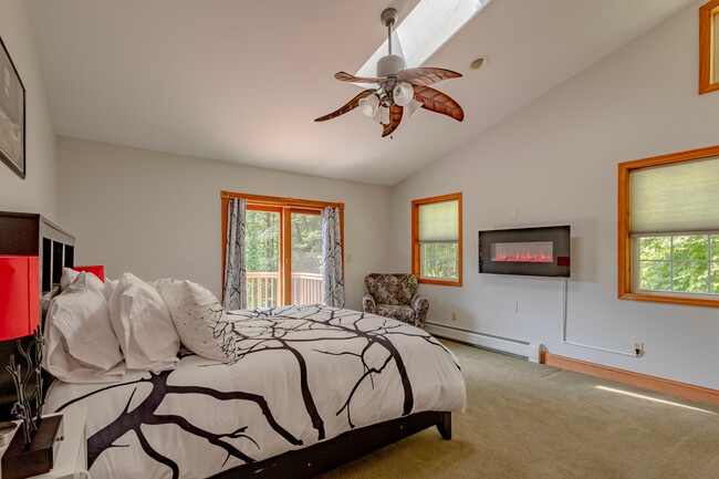 Photo - 386 Leroux Rd