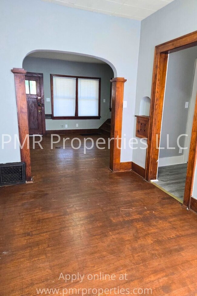 Photo - 118 Platner St Unidad B
