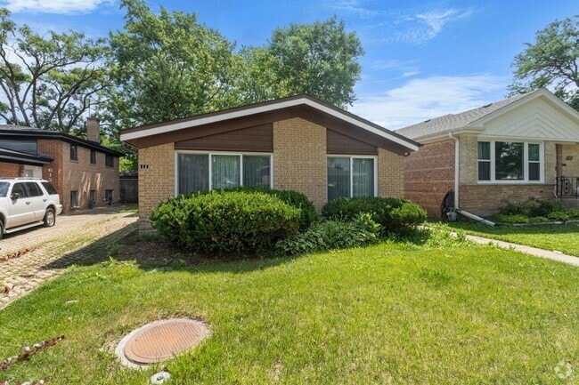 Building Photo - 608 Lavergne Ave Rental