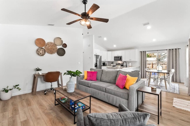 Photo - 4577 Sixth Avenue-SI ID1578596P Unit SI ID1578596P