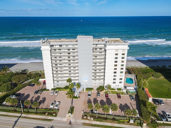 Building Photo - 840 Ocean Dr Unit 404