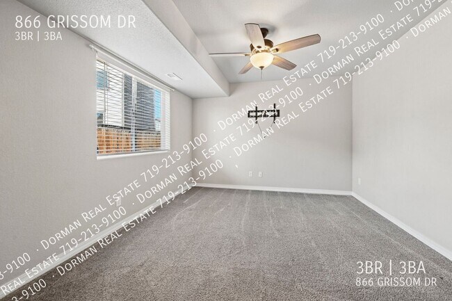 Photo - 866 Grissom Dr.