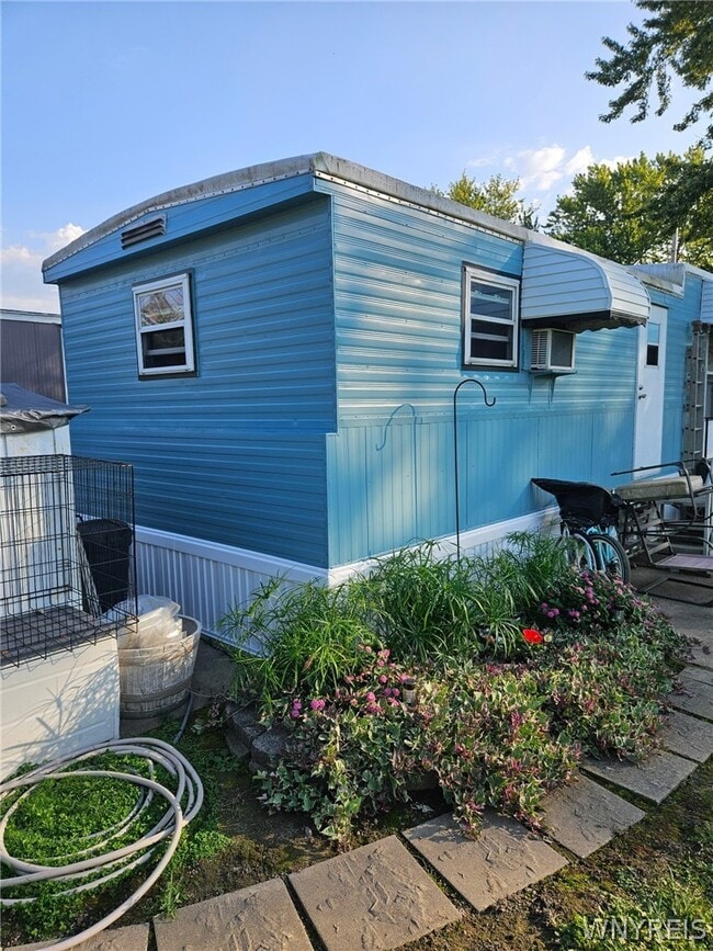Photo - 2080 River Rd