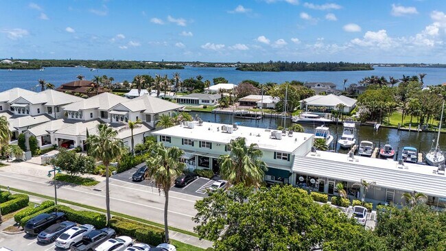 23 Royal Palm Pl Unit B