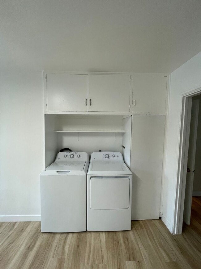 Photo - 15550 Vanowen St Unit 5