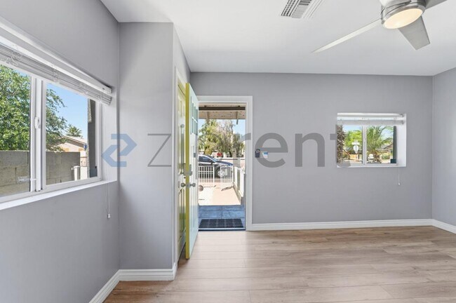 Photo - 1031 E Roosevelt St