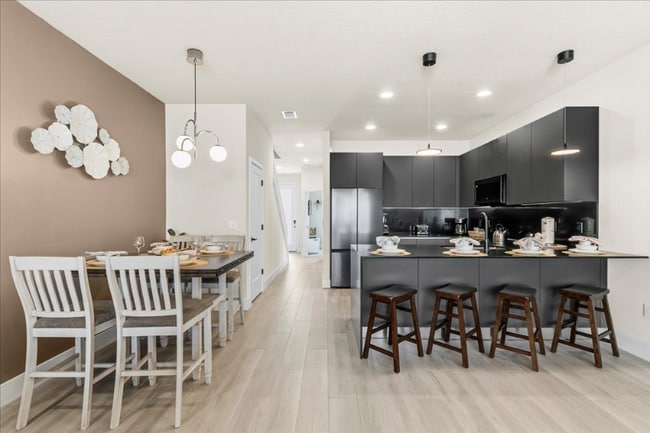 Photo - 1385 Peaceful Nature Way