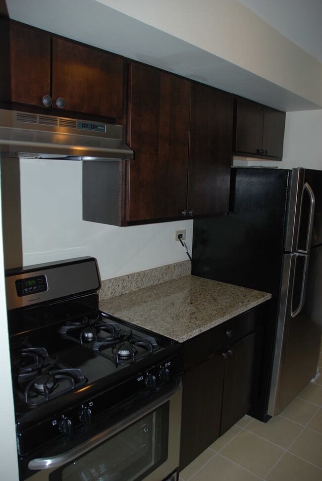 Photo - 2216 Country Club Dr Unit 13