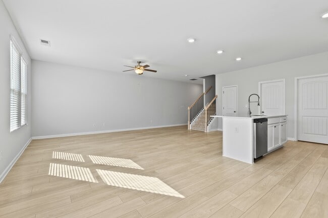 Photo - 127 Raiden Cir