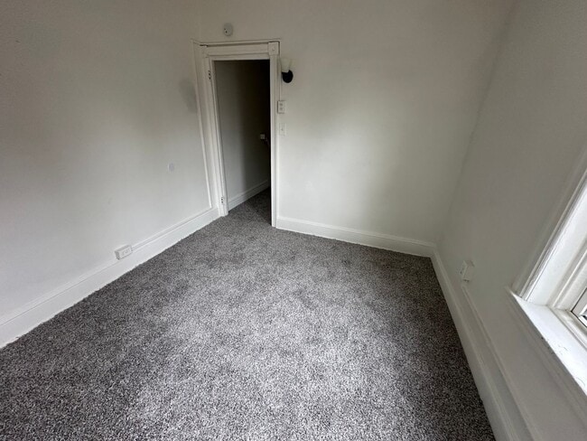 Photo - Beautiful 4 bedroom house for rent