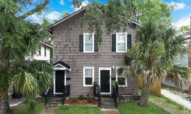 Building Photo - Stunning Upstairs 2-Bed, 1-Bath, Kitchen, ... Rental