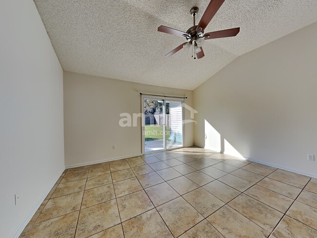 Photo - 2368 Creekfront Dr