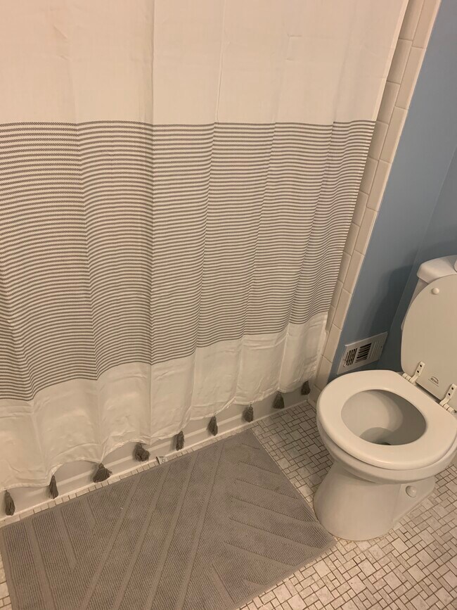 4843 Willett Pky
