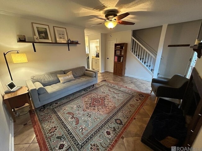 Photo - 929 Ridgepoint Ct