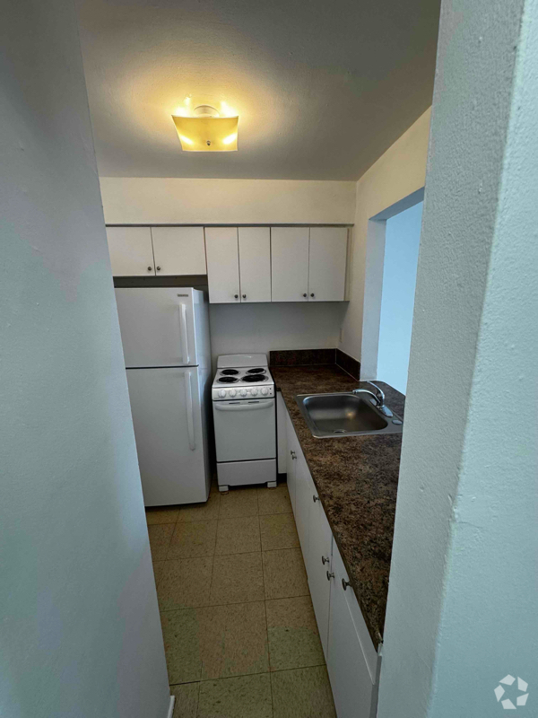 Building Photo - 2408 NW 16th St Rd Rental