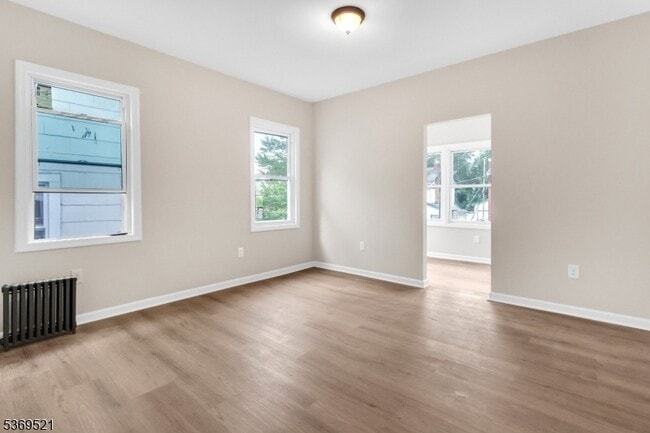 Photo - 247 Duane St Unit 1