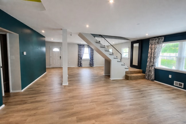 Photo - 421 N Ohio St