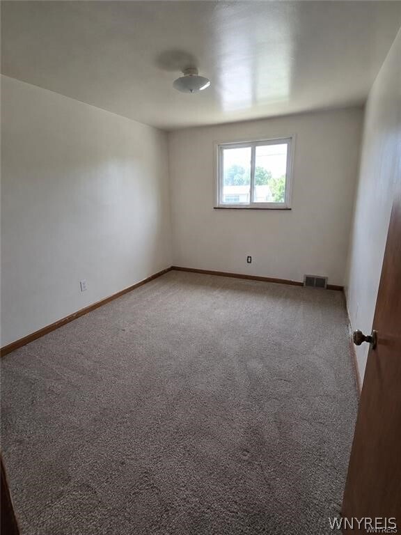 61 Beach Rd
